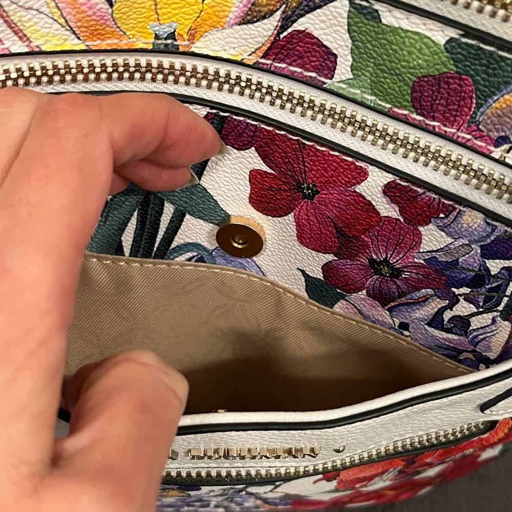 Dana Buchman floral purse/ crossbody bag. 7 pockets. Multicolored. Spring Summer - Picture 5 of 15